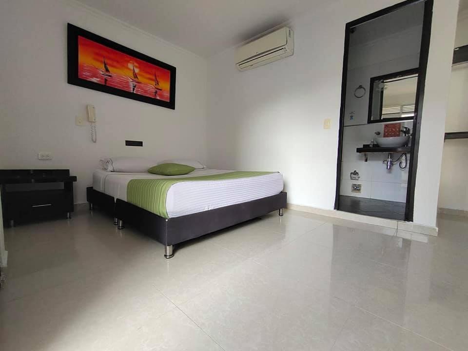 ויז'אוויסנסיו Confort Plaza Hotel מראה חיצוני תמונה