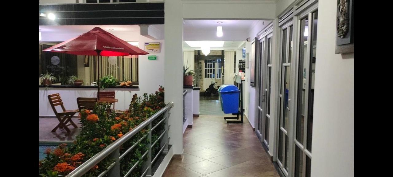 ויז'אוויסנסיו Confort Plaza Hotel מראה חיצוני תמונה