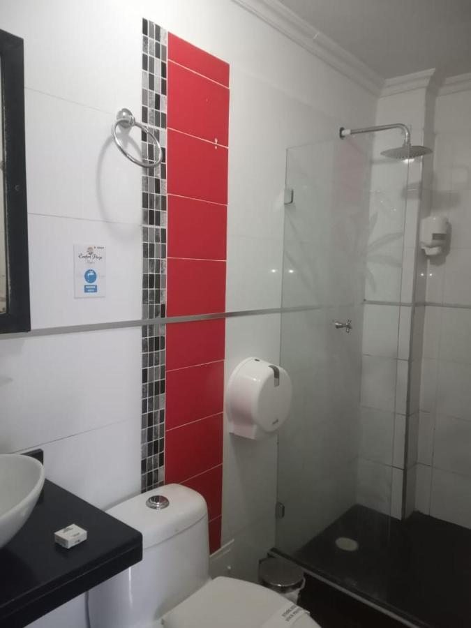ויז'אוויסנסיו Confort Plaza Hotel מראה חיצוני תמונה