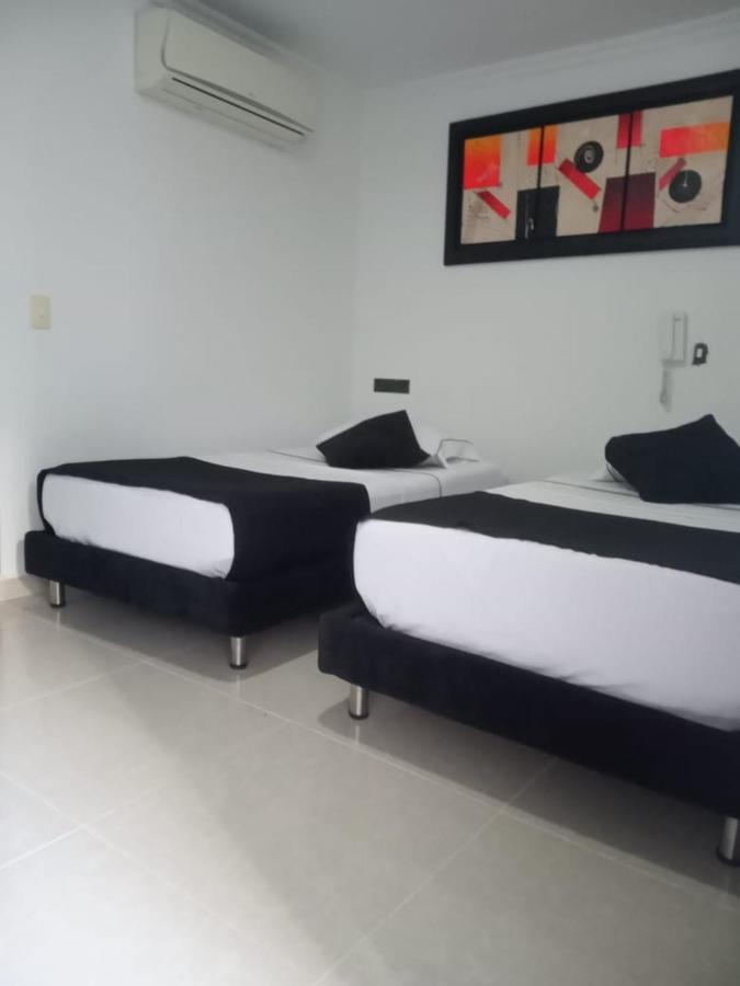 ויז'אוויסנסיו Confort Plaza Hotel מראה חיצוני תמונה