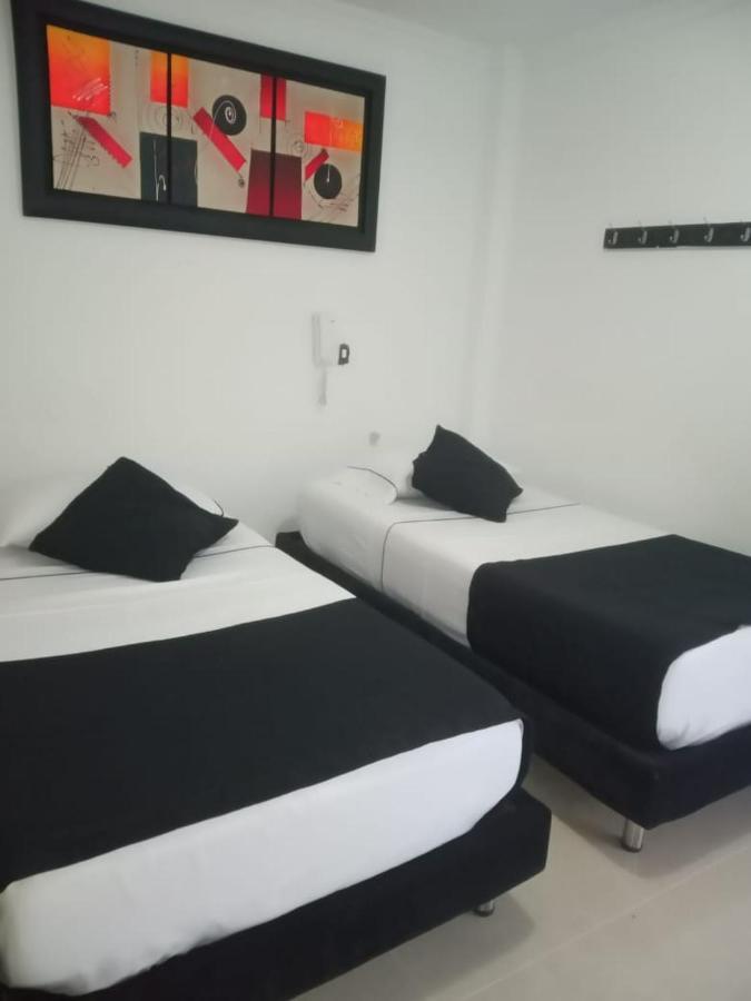 ויז'אוויסנסיו Confort Plaza Hotel מראה חיצוני תמונה
