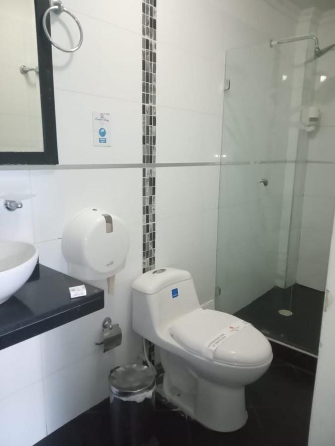 ויז'אוויסנסיו Confort Plaza Hotel מראה חיצוני תמונה