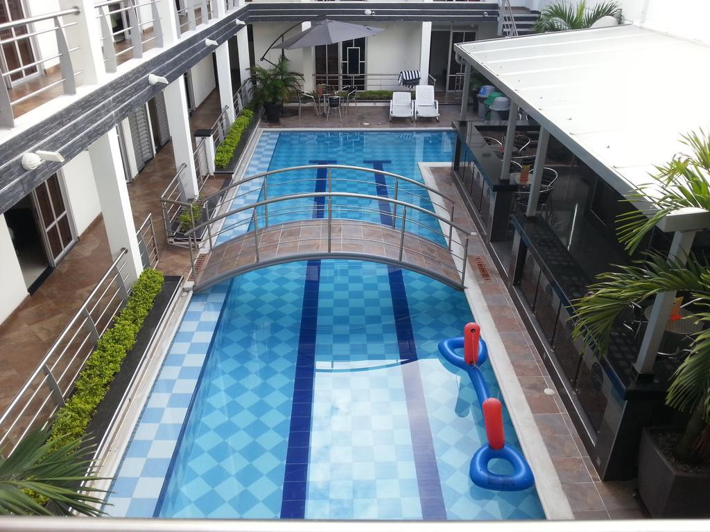 ויז'אוויסנסיו Confort Plaza Hotel מראה חיצוני תמונה